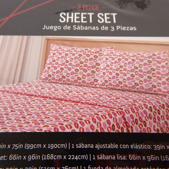 Valentines Day Red Pink Lips KISS  Love Lipstick TWIN Sheet 3 pc Set Girls Teen - Picture 7 of 10